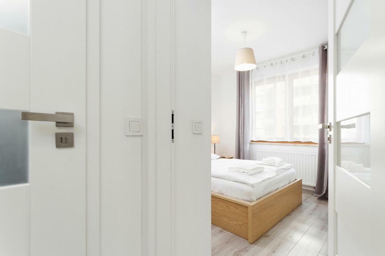 Apartments Claro II By Noclegi Renters Krakow Bagian luar foto