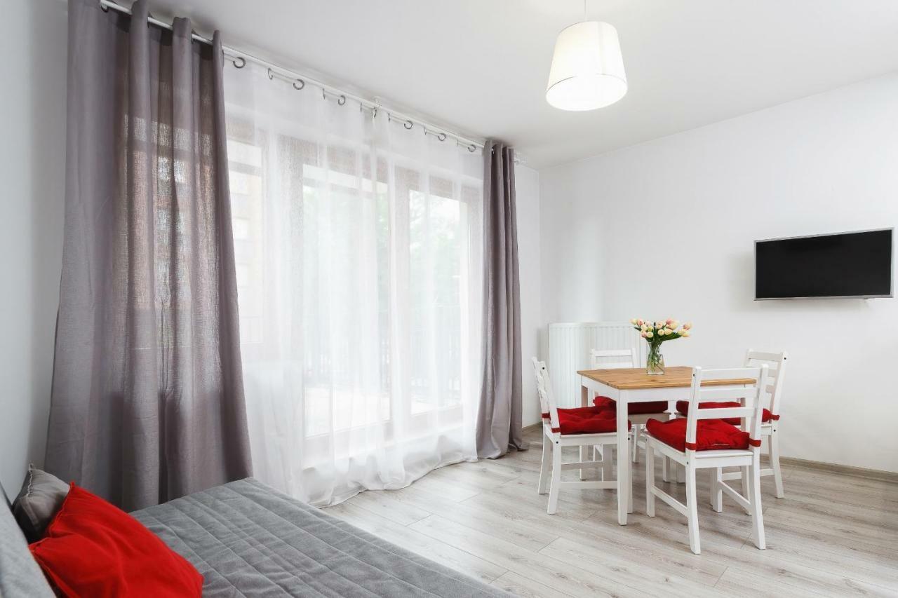 Apartments Claro II By Noclegi Renters Krakow Bagian luar foto