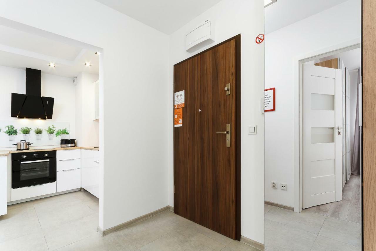 Apartments Claro II By Noclegi Renters Krakow Bagian luar foto