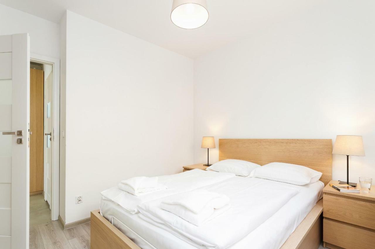 Apartments Claro II By Noclegi Renters Krakow Bagian luar foto